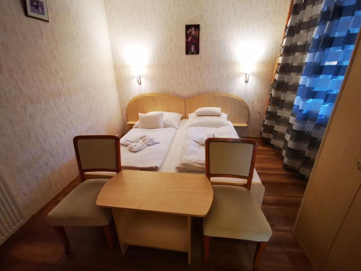 Mate Apartman Gyula Exteriér fotografie
